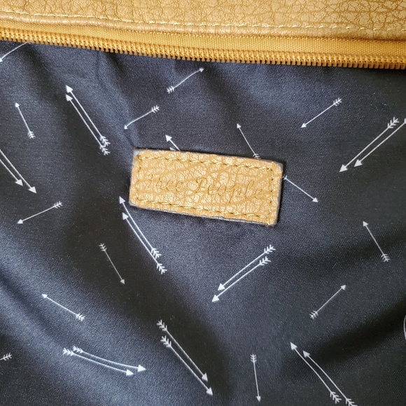 Free People Vegan Leather Tablet Ipad Case Pouch - Picture 2 of 10